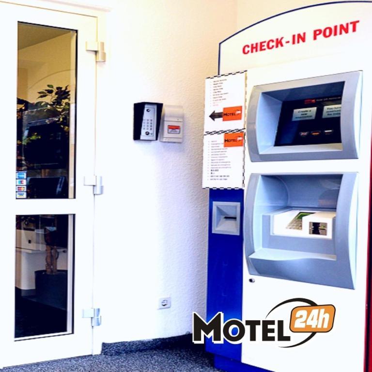 Motel 24H ฮันโนเวอร์ ภายนอก รูปภาพ