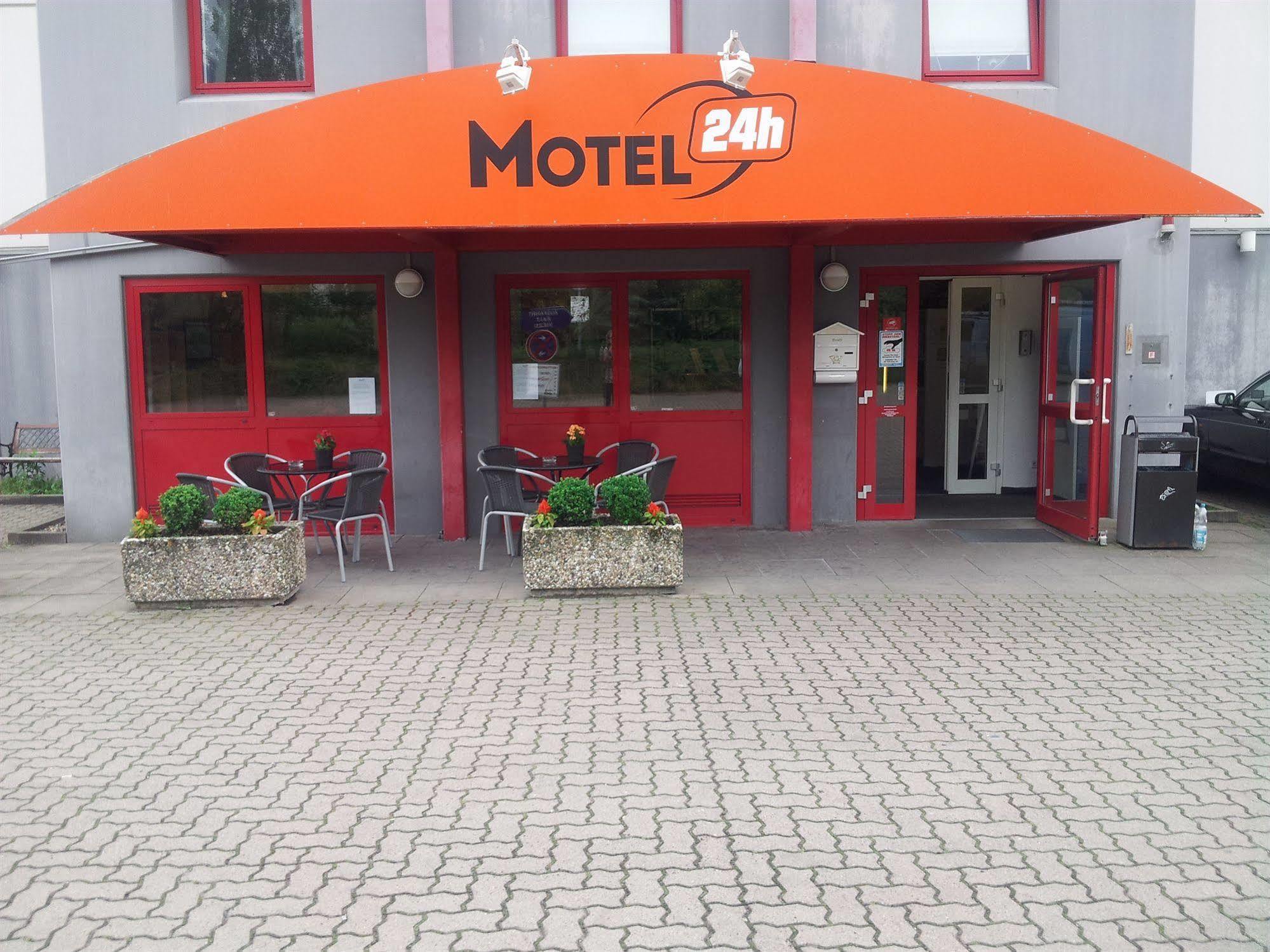 Motel 24H ฮันโนเวอร์ ภายนอก รูปภาพ