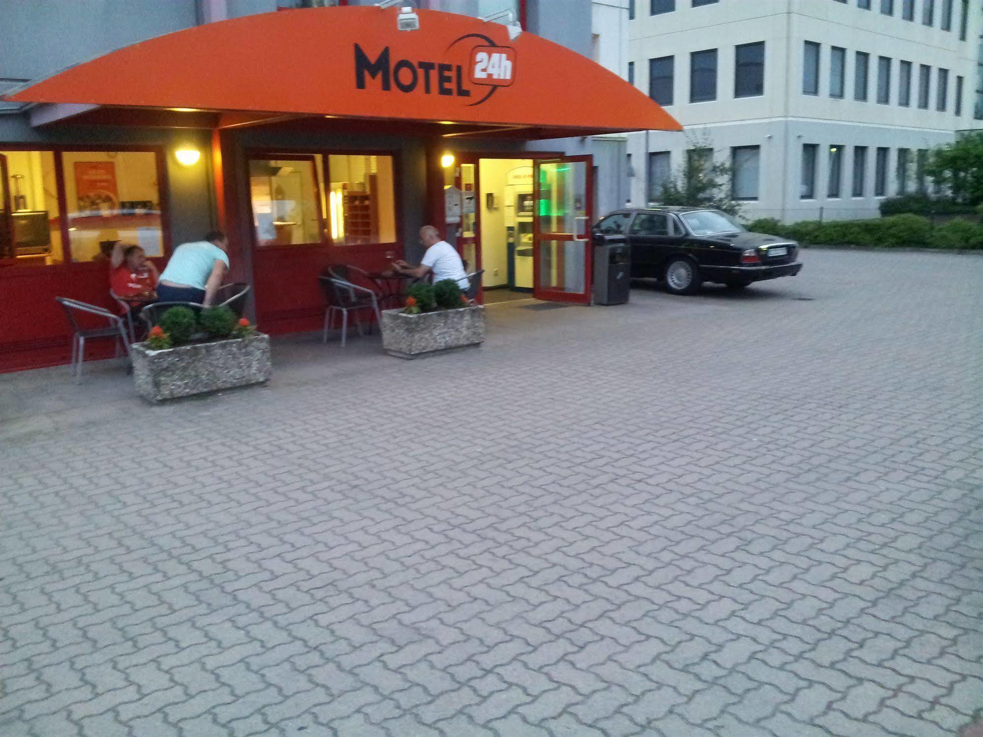 Motel 24H ฮันโนเวอร์ ภายนอก รูปภาพ